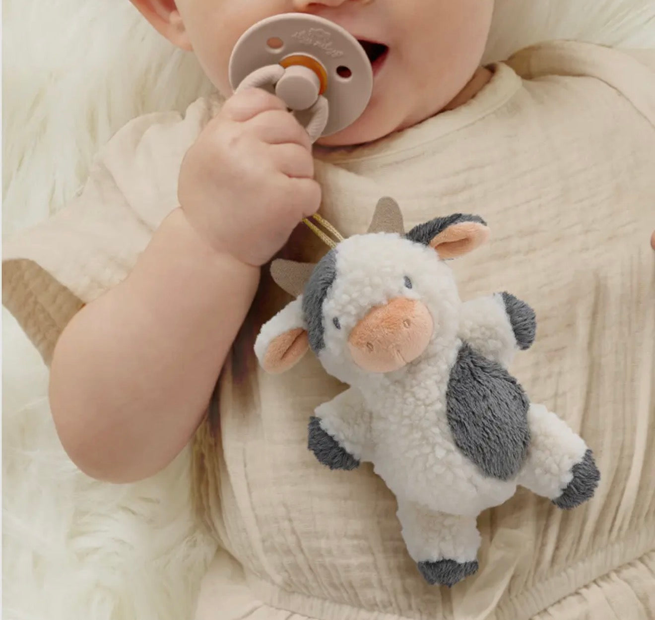 Cow pacifier