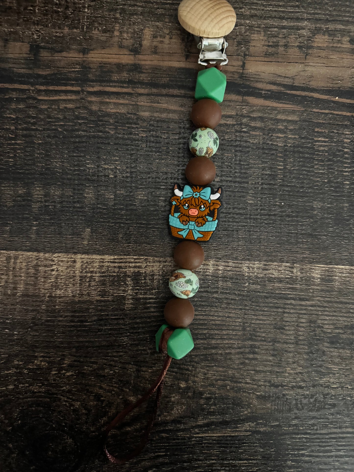 Highland Cow Basket Silicone Pacifier Clip